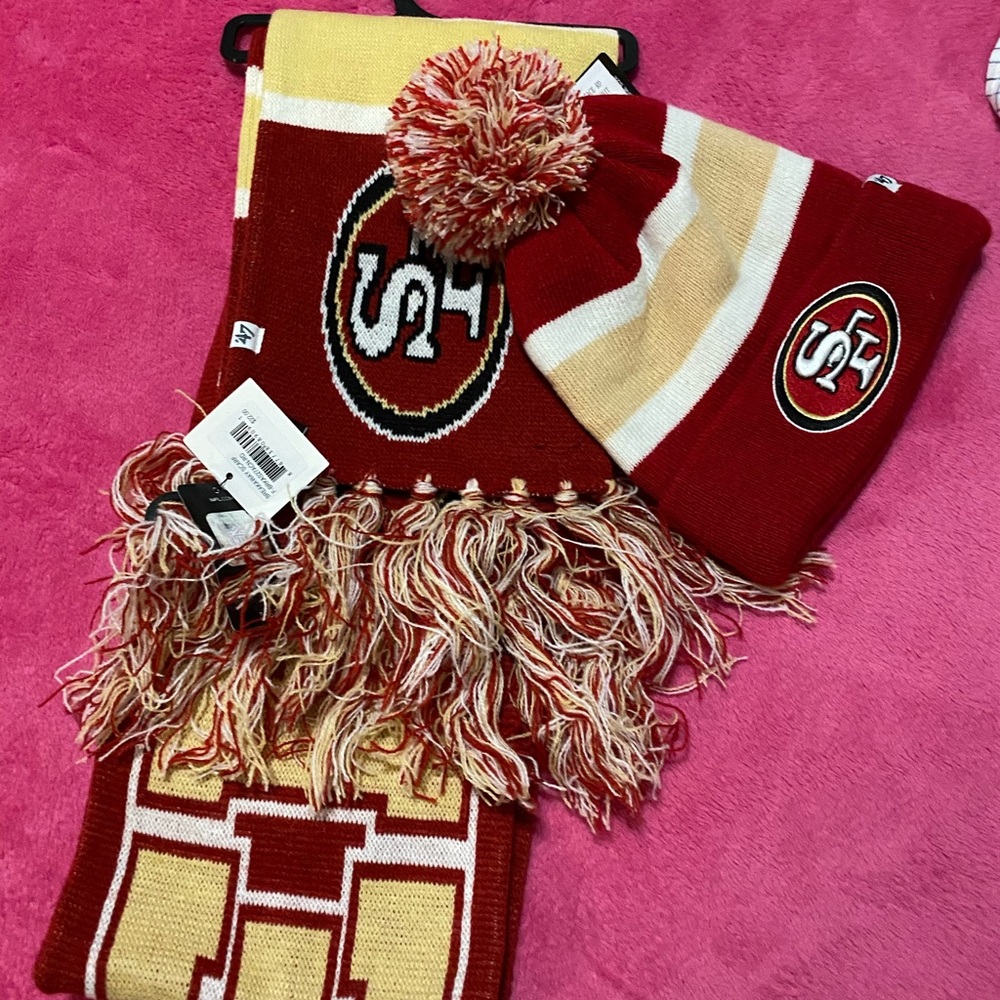 San Fran hat and scarf set